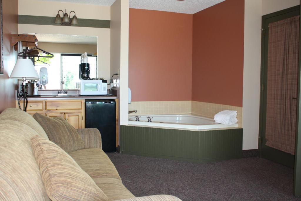 Outback Roadhouse Motel & Suites Branson Værelse billede