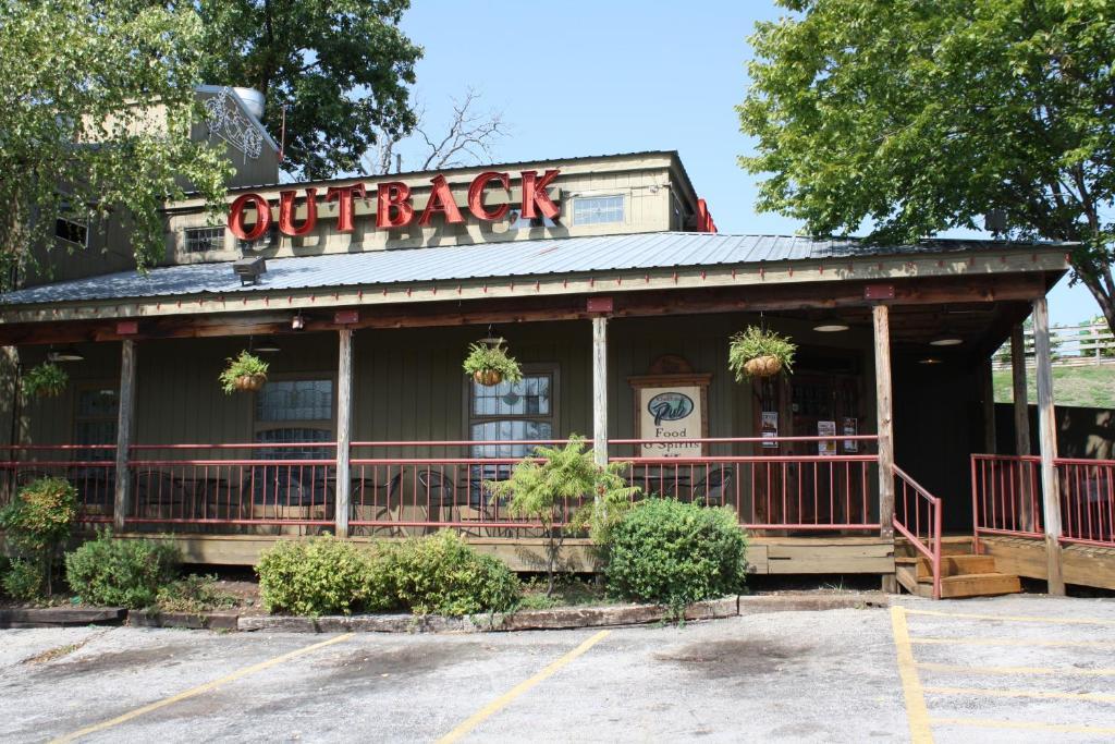 Outback Roadhouse Motel & Suites Branson Eksteriør billede
